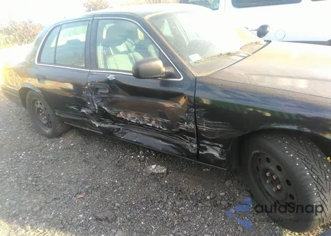 2011 Ford Crown Victoria Police Interceptor из США, поврежденный, VIN 2FABP7BV2BX176323